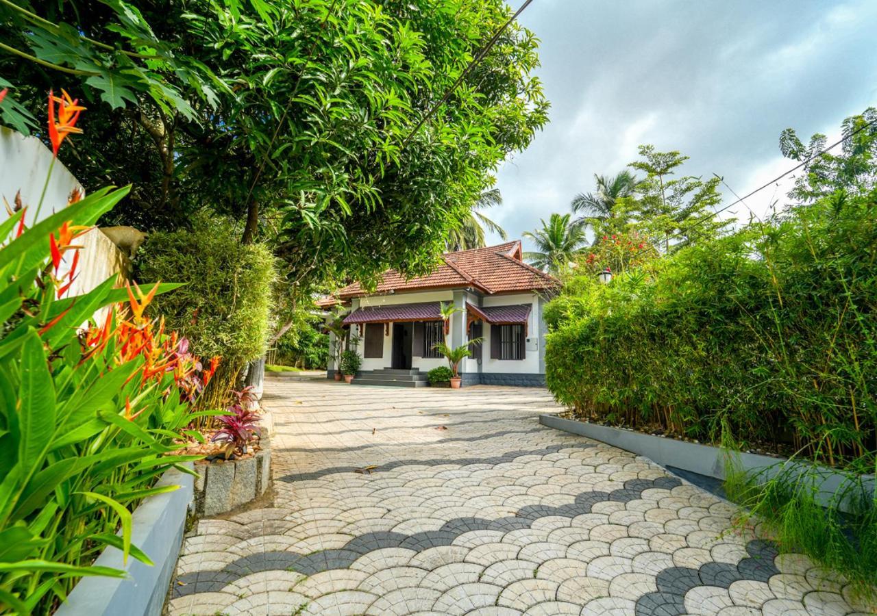 Pop Tavern Kovalam Beach Villa By Voye Homes Dış mekan fotoğraf