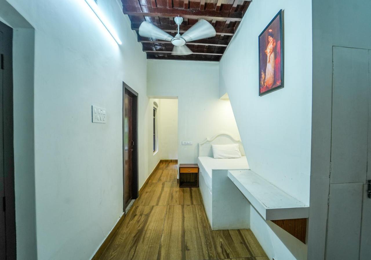 Pop Tavern Kovalam Beach Villa By Voye Homes Dış mekan fotoğraf