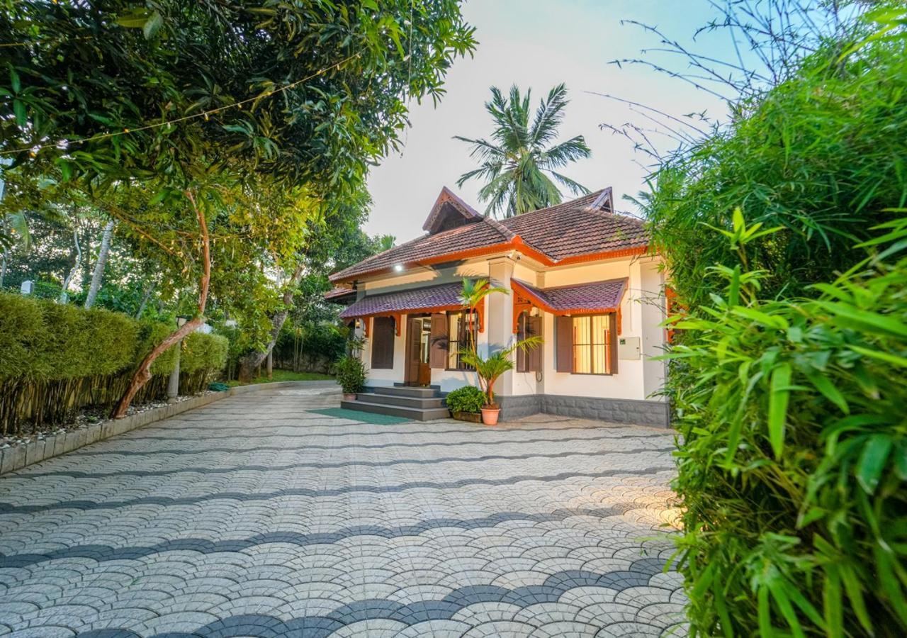 Pop Tavern Kovalam Beach Villa By Voye Homes Dış mekan fotoğraf